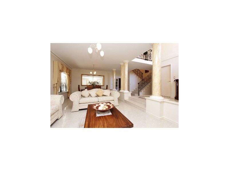 45 Meadowbrook Blvd, Dianella WA 6059