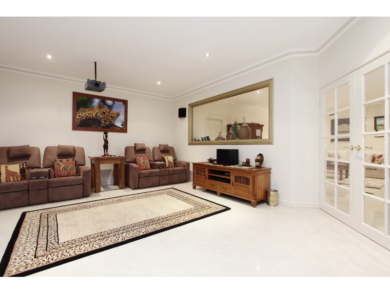 45 Meadowbrook Blvd, Dianella WA 6059