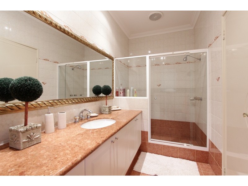 45 Meadowbrook Blvd, Dianella WA 6059