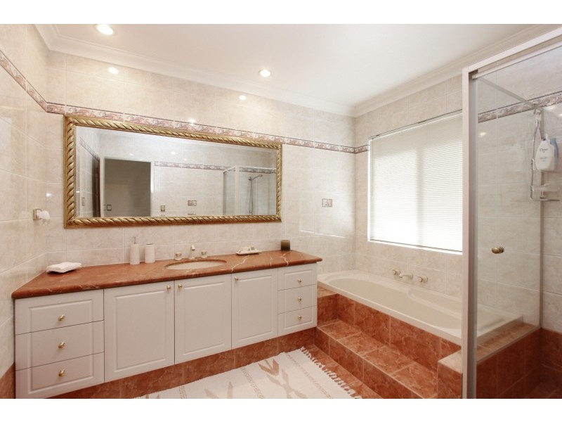 45 Meadowbrook Blvd, Dianella WA 6059