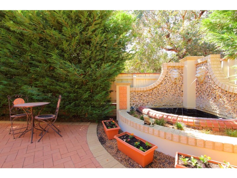 45 Meadowbrook Blvd, Dianella WA 6059