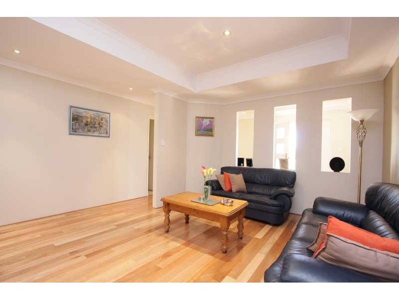 6 Bencubbin Crescent, Dianella WA 6059