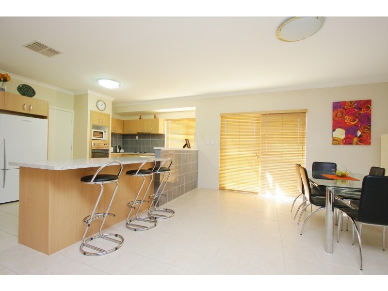 6 Bencubbin Crescent, Dianella WA 6059