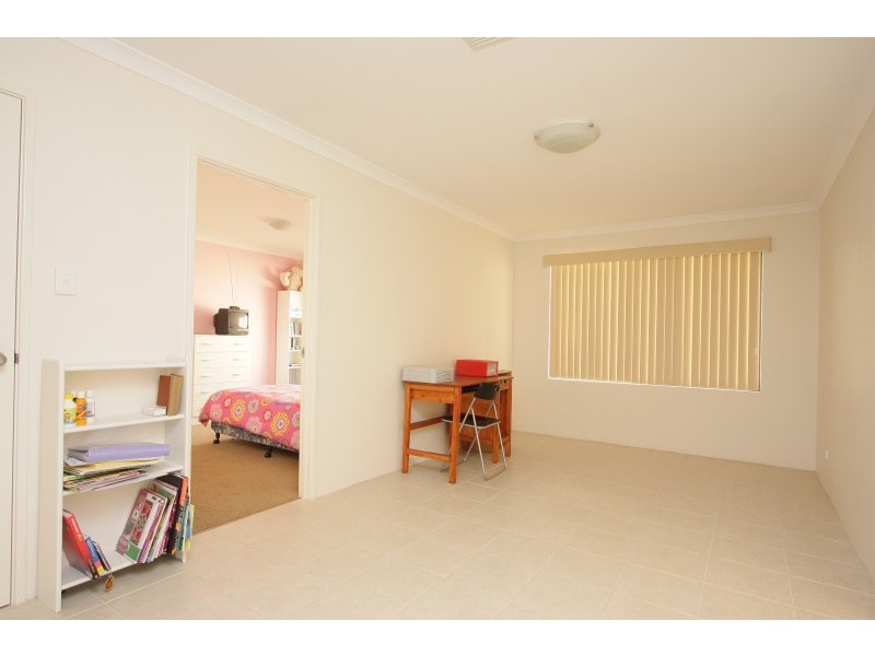 6 Bencubbin Crescent, Dianella WA 6059