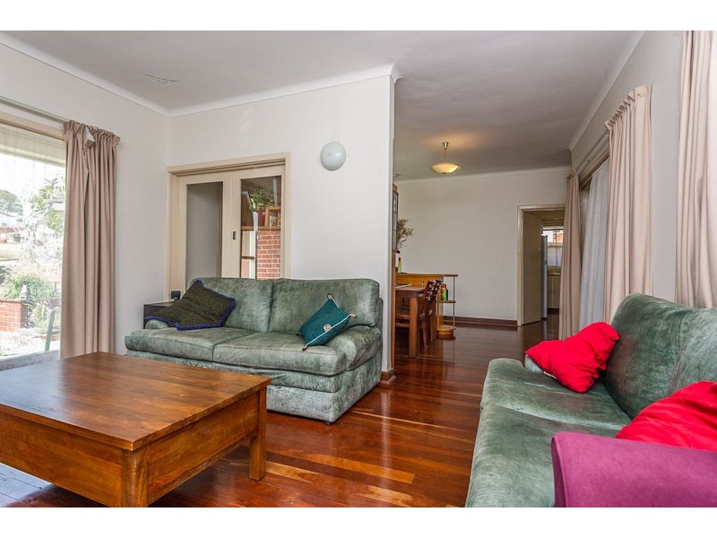 15 Carnarvon Crescent, Coolbinia WA 6050