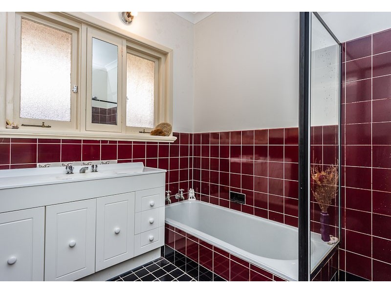 15 Carnarvon Crescent, Coolbinia WA 6050