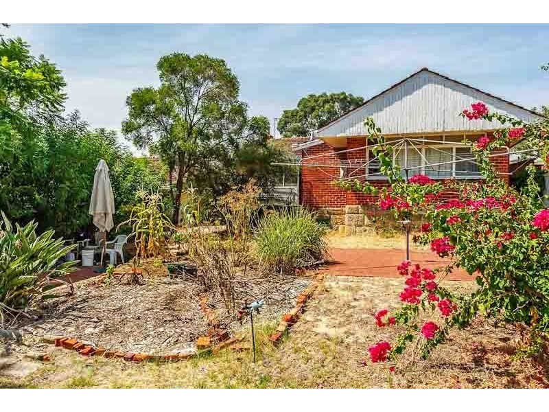 15 Carnarvon Crescent, Coolbinia WA 6050