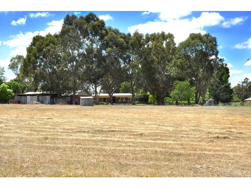 18 Buckle Street, Allanson WA 6225