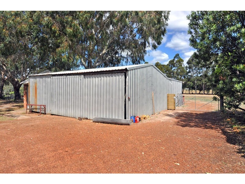 18 Buckle Street, Allanson WA 6225