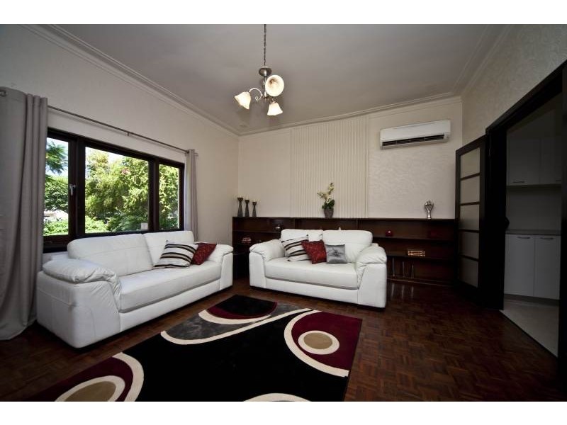 2 Hobart Street, Bayswater WA 6053