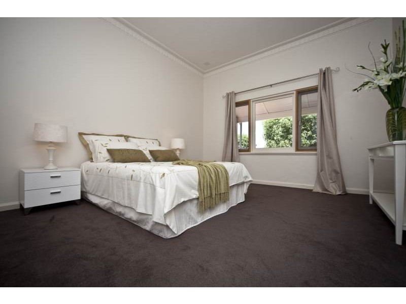 2 Hobart Street, Bayswater WA 6053