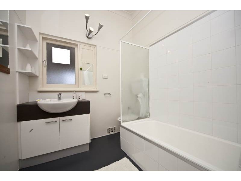 2 Hobart Street, Bayswater WA 6053