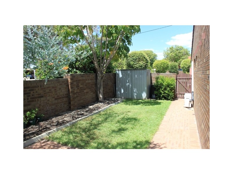 8/21 Caledonian Ave, Maylands WA 6051