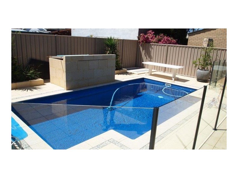 109 Howes Cres, Dianella WA 6059