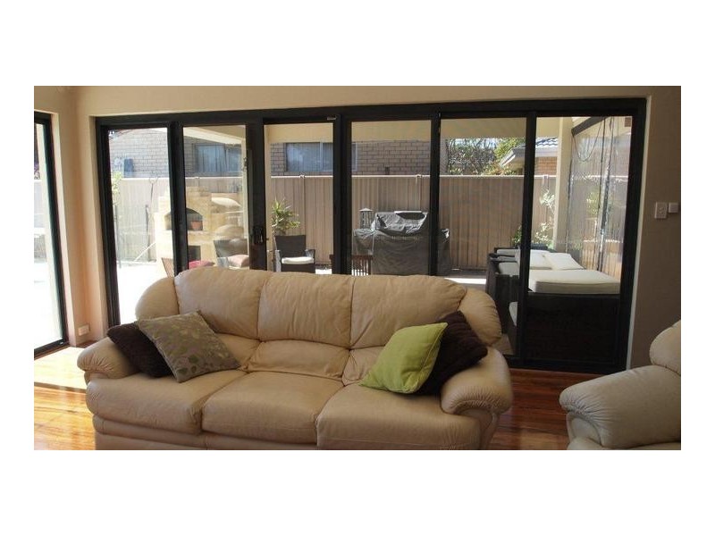 109 Howes Cres, Dianella WA 6059