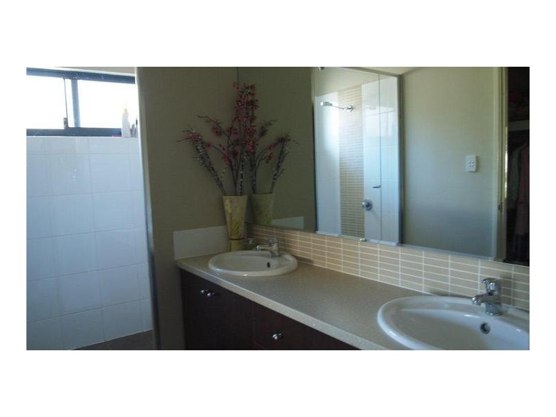 109 Howes Cres, Dianella WA 6059