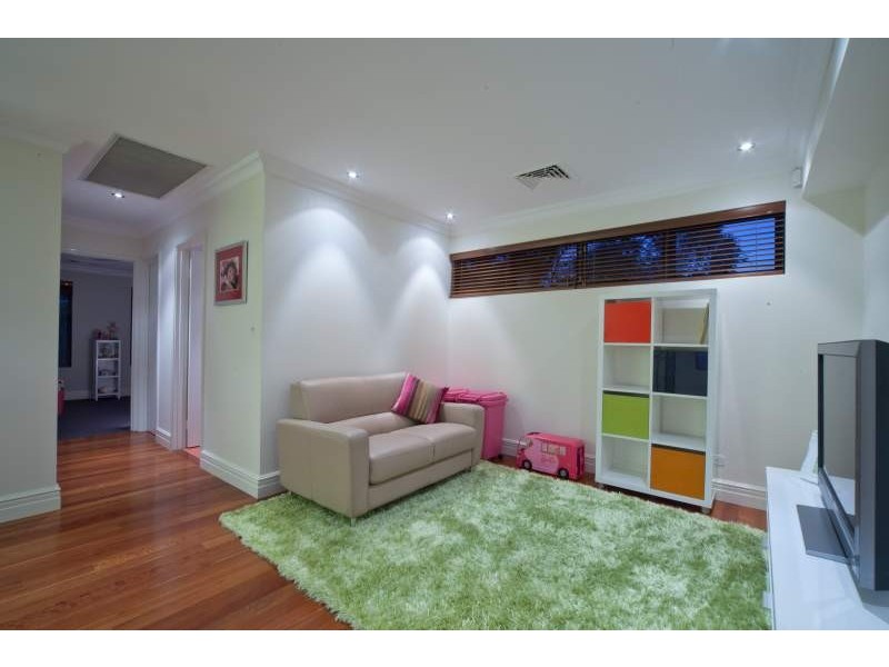 13 Mount Prospect Crescent, Maylands WA 6051