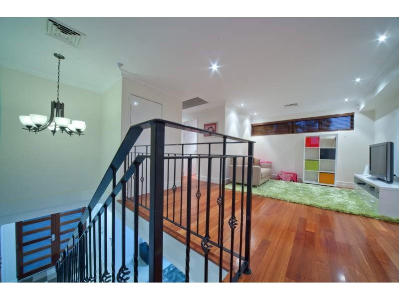 13 Mount Prospect Crescent, Maylands WA 6051