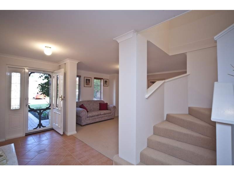 16 Halifax Street, Maylands WA 6051