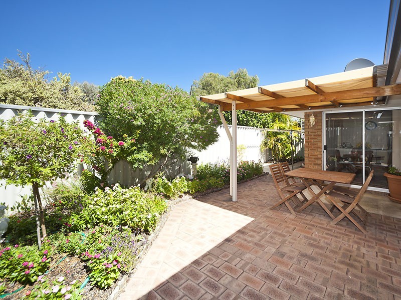 2/88 Woodrow Avenue, Yokine WA 6060