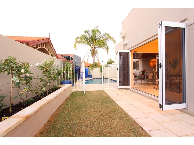 9 Huron Lane, Dianella WA 6059