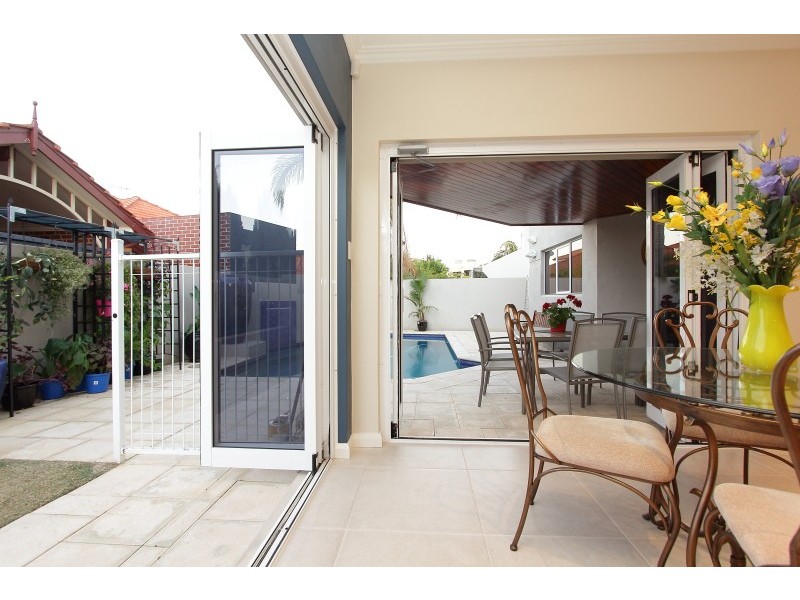 9 Huron Lane, Dianella WA 6059