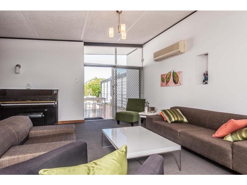 7 Meenaar Crescent, Coolbinia WA 6050