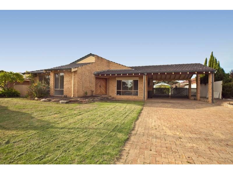 1 Woodspring Grove, Ballajura WA 6066