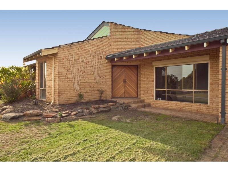 1 Woodspring Grove, Ballajura WA 6066