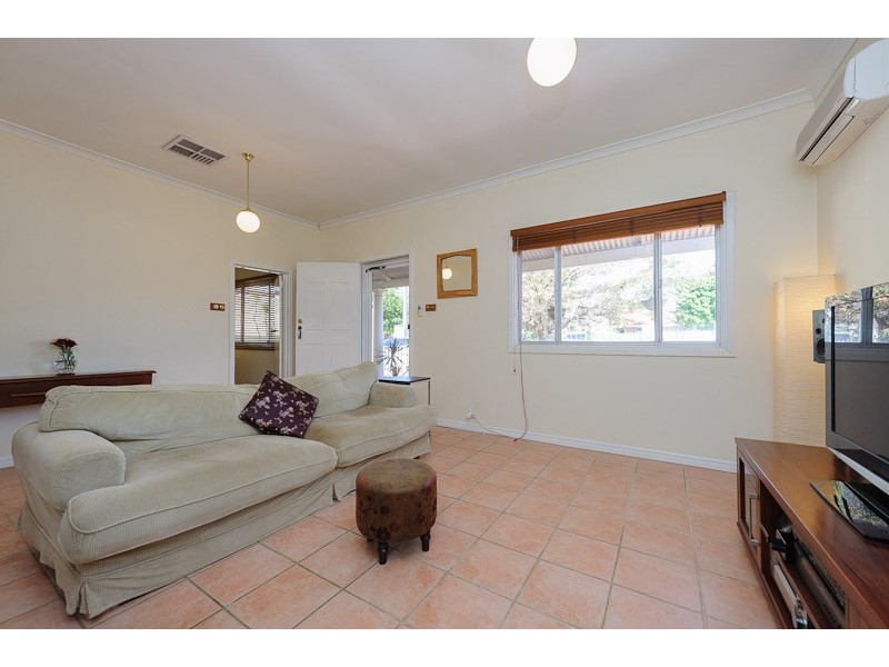 48 Shaftesbury Avenue, Bayswater WA 6053