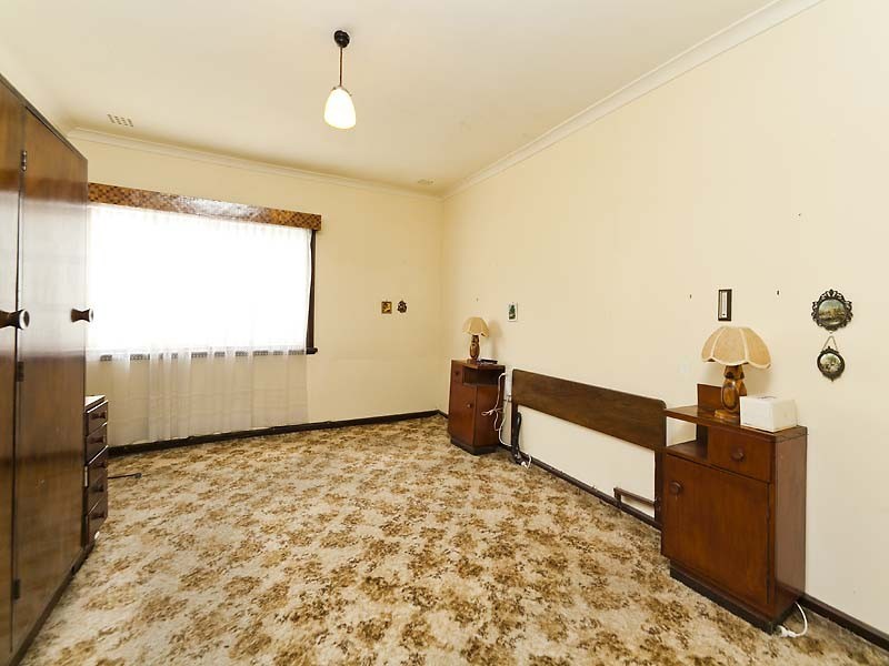 4 Kirke Street, Eden Hill WA 6054