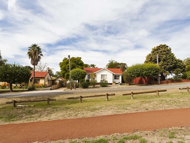 4 Kirke Street, Eden Hill WA 6054