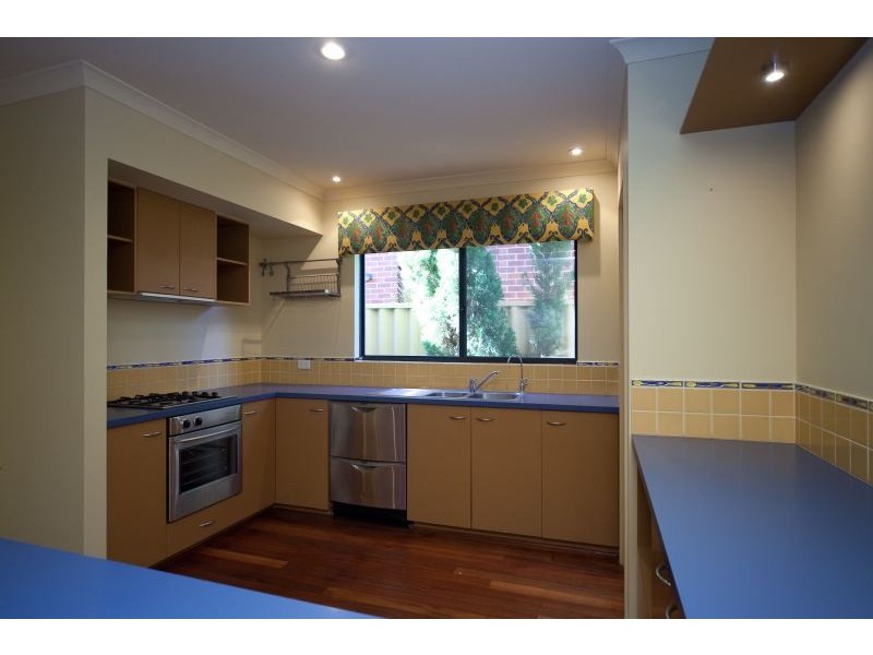 39 Peninsula Road, Maylands WA 6051