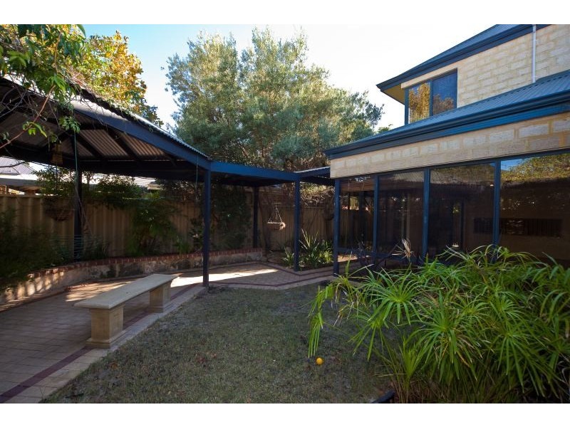 39 Peninsula Road, Maylands WA 6051