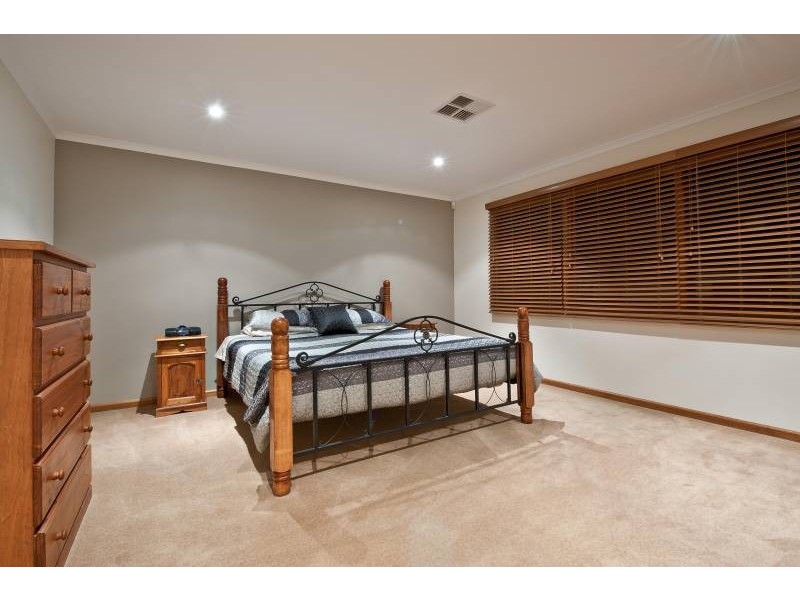 40 Mckenzie Way, Embleton WA 6062