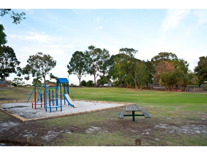 40 Mckenzie Way, Embleton WA 6062