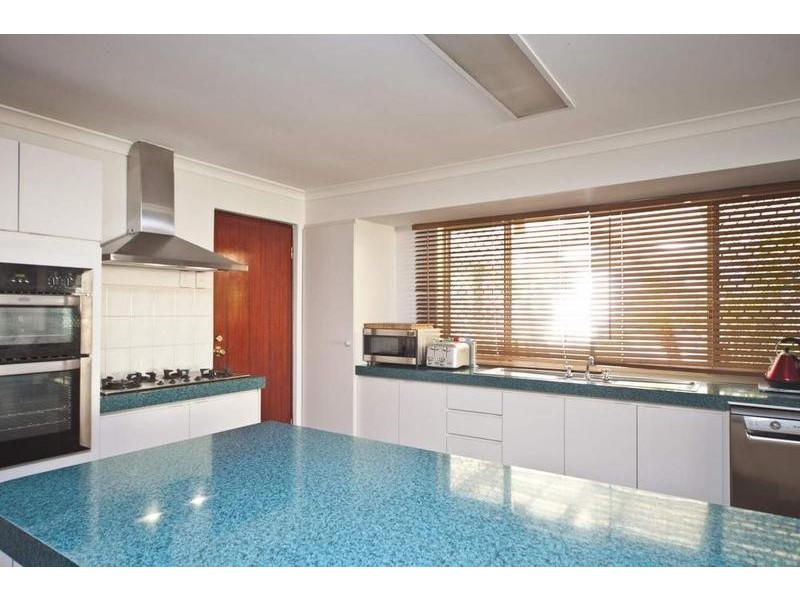 14 Coola Place, High Wycombe WA 6057
