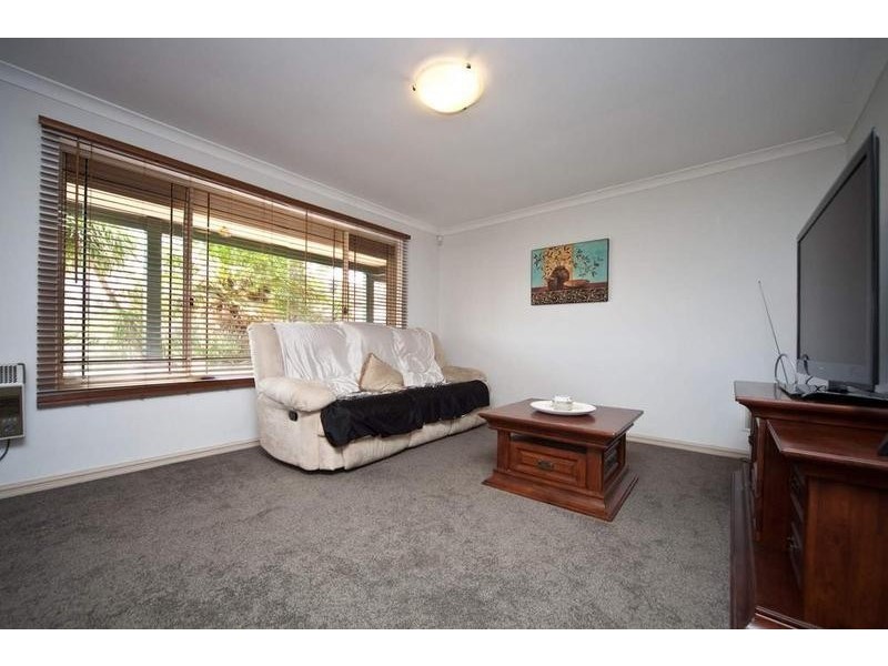 14 Coola Place, High Wycombe WA 6057