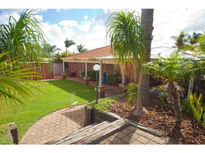 14 Coola Place, High Wycombe WA 6057
