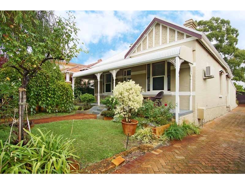 137 Seventh Avenue, Inglewood WA 6052