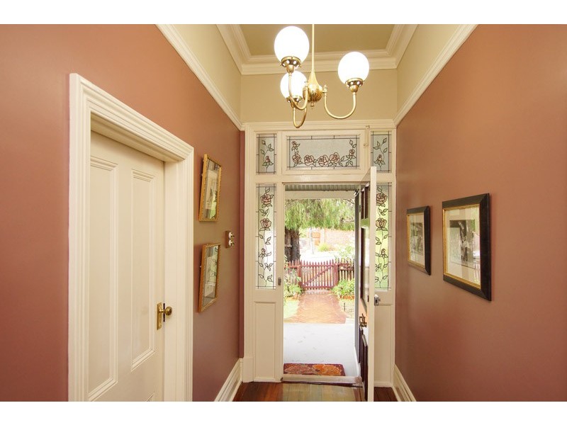 137 Seventh Avenue, Inglewood WA 6052