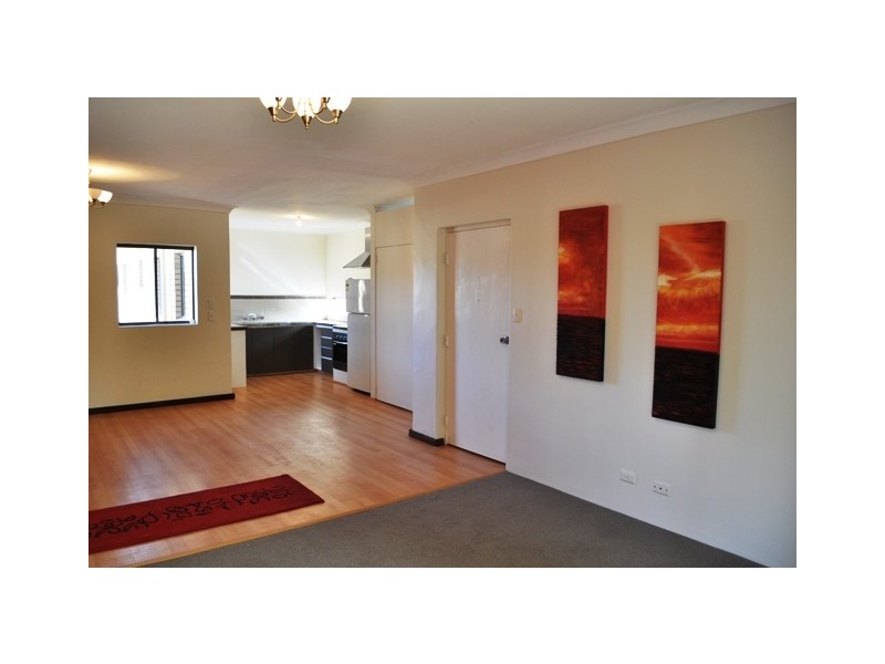 42/46 Pollard Street, Glendalough WA 6016