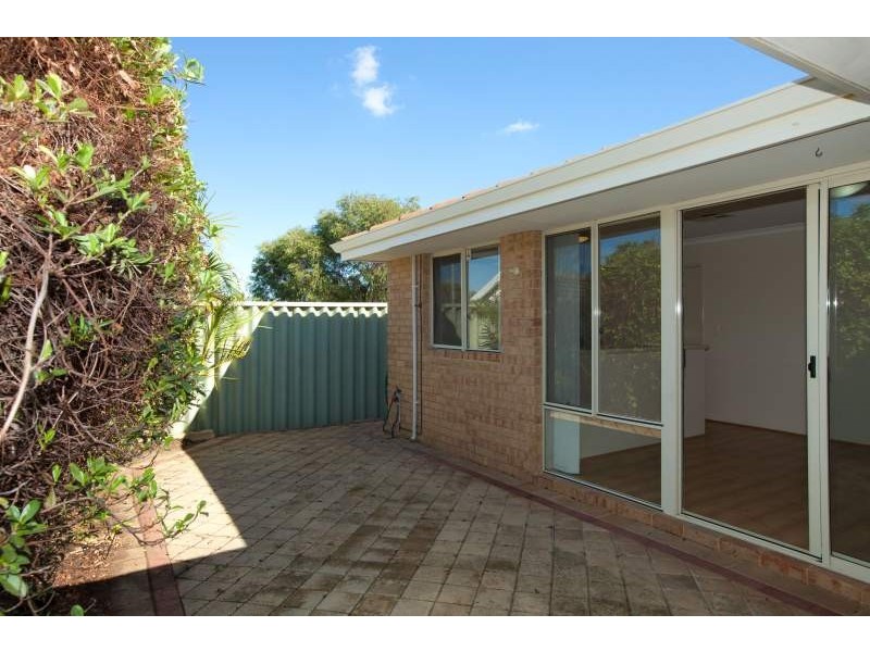2/24 Salisbury Street, St James WA 6102