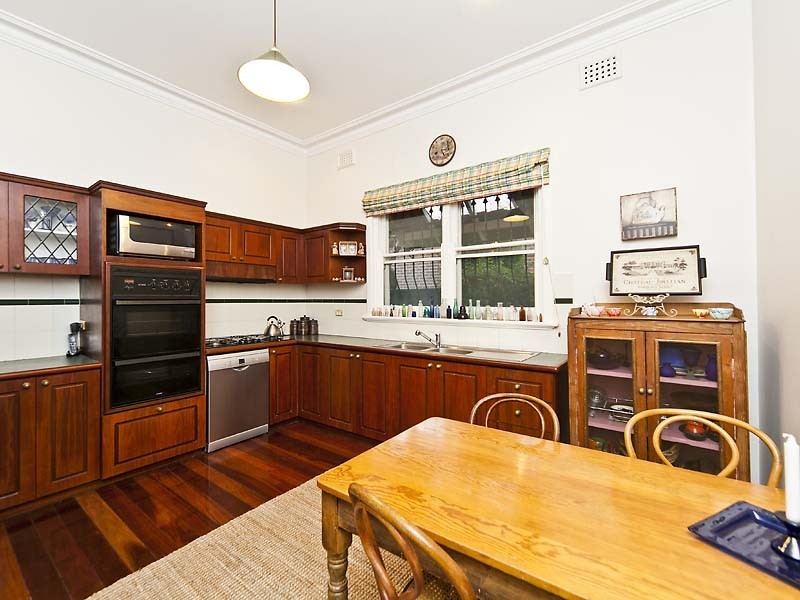 155 Sixth Avenue, Inglewood WA 6052