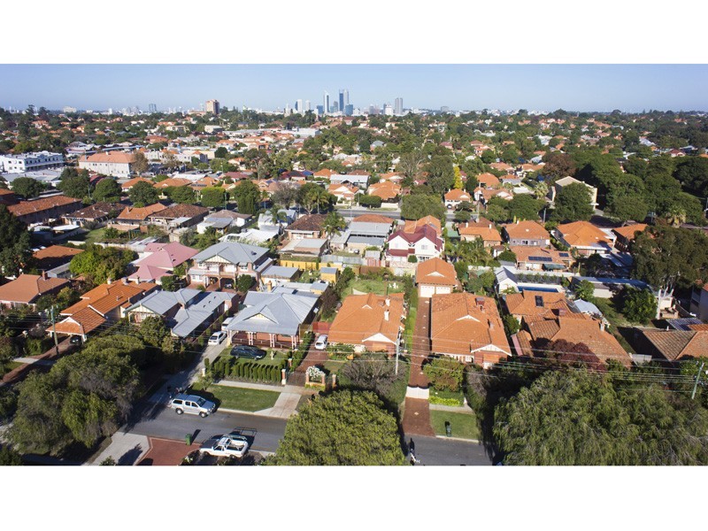 155 Sixth Avenue, Inglewood WA 6052