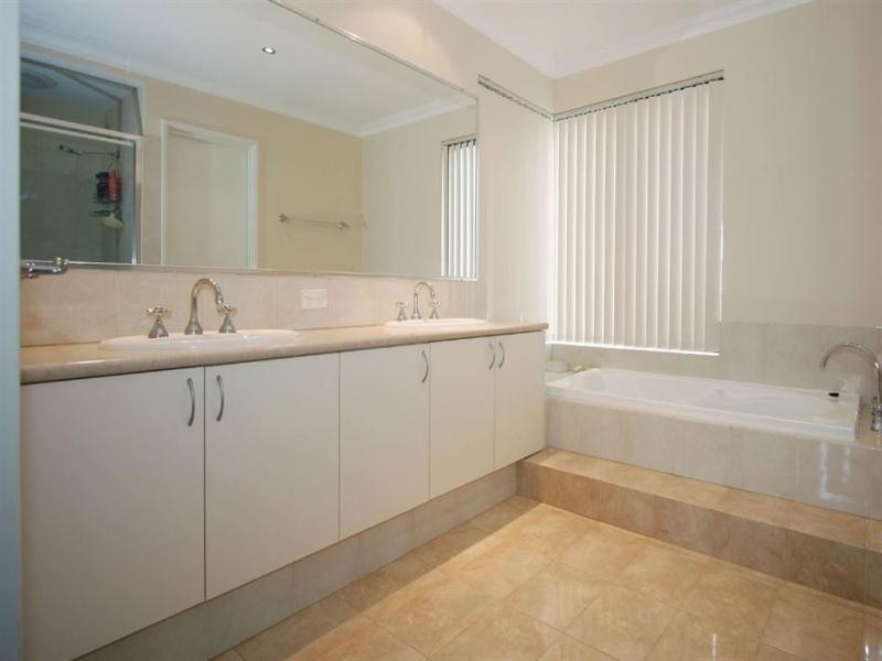 26 Tourer Court, Maylands WA 6051
