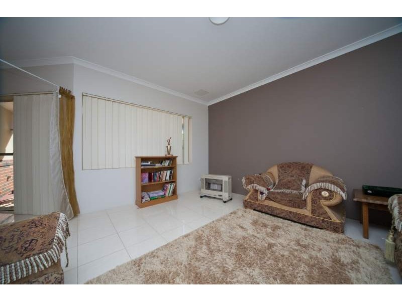 27A Bernice Street, Thornlie WA 6108