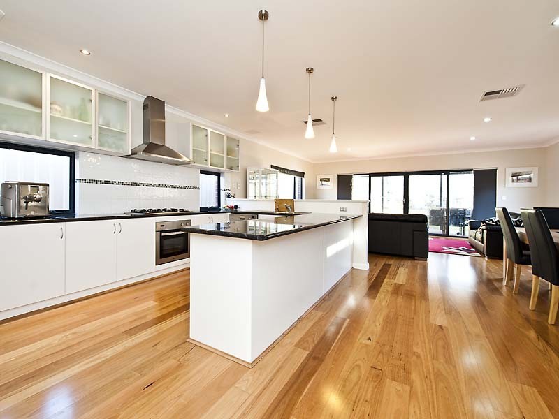 15 Salisbury Street, Bayswater WA 6053