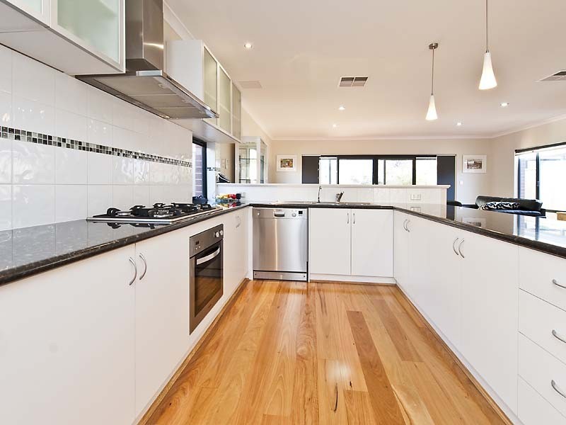 15 Salisbury Street, Bayswater WA 6053