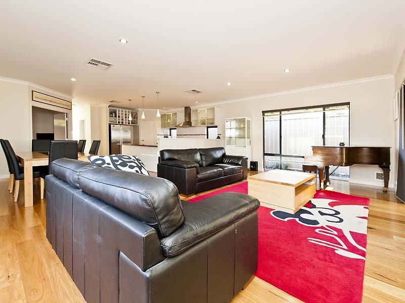 15 Salisbury Street, Bayswater WA 6053